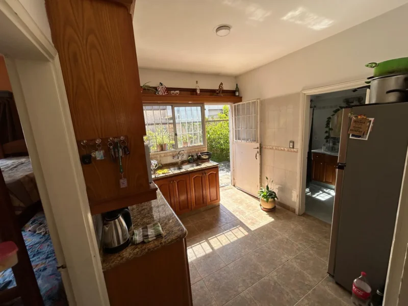 VENTA A pasos de Colegio British/235m2/2 Dorm/cochera/jardin/Carrasco Norte