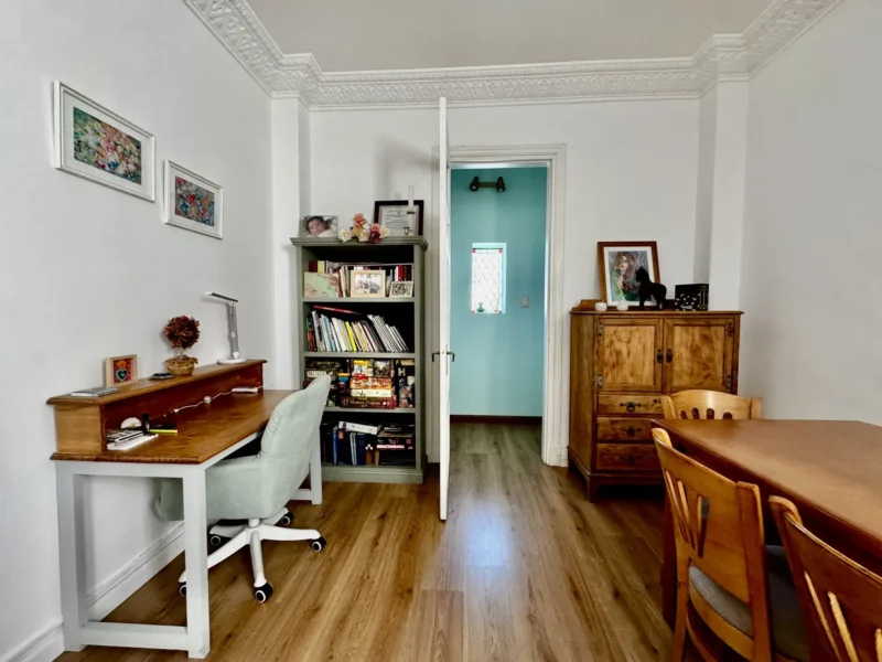 VENTA Gran Apto Renovado/2 Dorm/Balcon/a pasos de Bvr España, Cordon