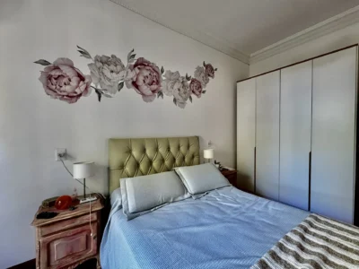 VENTA Gran Apto Renovado/2 Dorm/Balcon/a pasos de Bvr España, Cordon