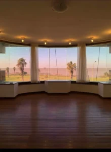 VENTA Gran Piso sobre Rbla.Gandhi/5 dorm/4 baños/350m2/Punta CARRETAS