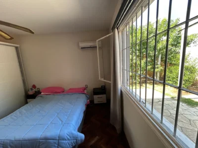 VENTA A pasos de Colegio British/235m2/2 Dorm/cochera/jardin/Carrasco Norte