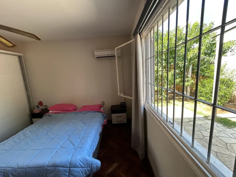 VENTA A pasos de Colegio British/235m2/2 Dorm/cochera/jardin/Carrasco Norte