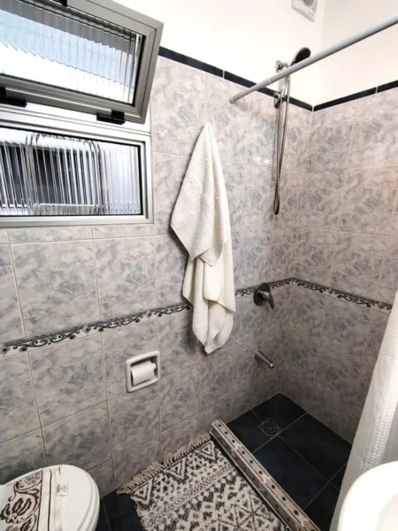 VENTA Planta Baja/44m2/ 2 Dorm/patio/a pasos de Bvr Artigas