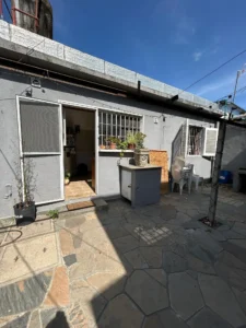 VENTA A pasos de Colegio British/235m2/2 Dorm/cochera/jardin/Carrasco Norte