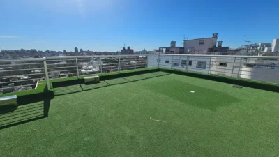 Apartamento en Venta en Malvin con Balcón/ A pasos de la Rambla