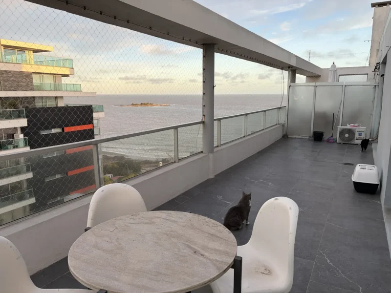 Penthouse Duplex con Vista al Mar/ 2 Dorm/ 2 Baños/ Cochera/ Amenities/Rambla de Malvin