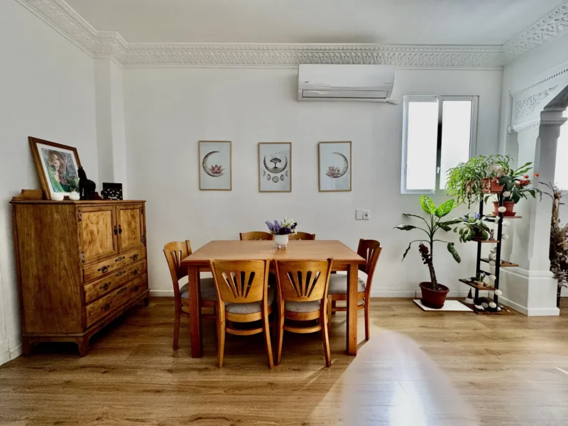 VENTA Gran Apto Renovado/2 Dorm/Balcon/a pasos de Bvr España, Cordon