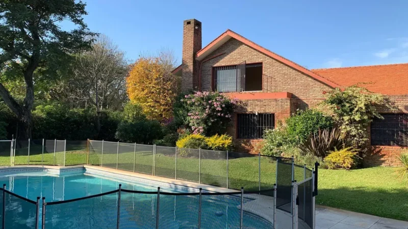 VENTA Exclusiva Residencia,1087m2/3 Suites/Barbacoa/Piscina/Carrasco Sur