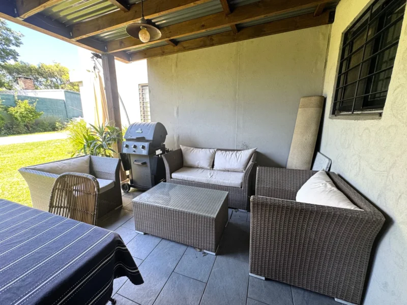 VENTA Exclusiva Casa Remodelada/4 Dorm/3 Baños/piscina/ggex2/Lagomar Sur