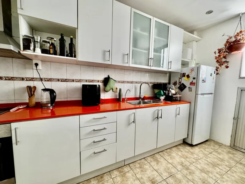 VENTA Gran Apto Renovado/2 Dorm/Balcon/a pasos de Bvr España, Cordon