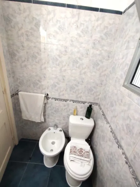 VENTA Planta Baja/44m2/ 2 Dorm/patio/a pasos de Bvr Artigas