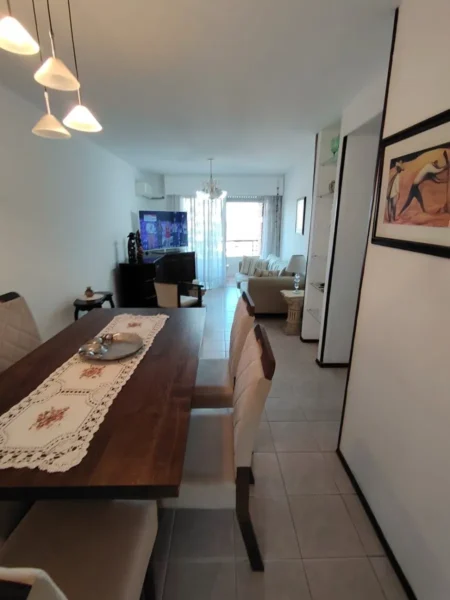 VENTA Piso 9 al Frente/Gge/2 Dorm/65m2/Balcon/Buceo