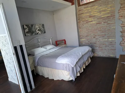 ALQUILER Ideal Residencia Estudiantil/Amoblado/300m2/11 Camas/Terraza con Parrillero/Barrio Sur