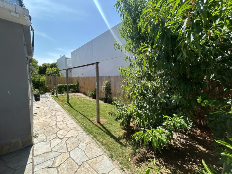 VENTA A pasos de Colegio British/235m2/2 Dorm/cochera/jardin/Carrasco Norte