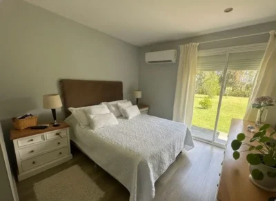 VENTA Exclusiva Casa en Colinas De Carrasco/4 Cocheras/3 Dorm/2 Baños/Deck con Parrillero