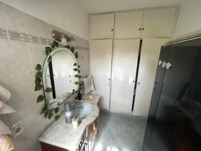 VENTA A pasos de Colegio British/235m2/2 Dorm/cochera/jardin/Carrasco Norte