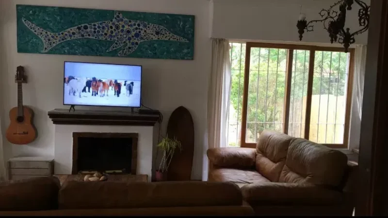 ALQUILER Gran Casa en Carrasco Sur/Uso comercial o Familia/4 Dorm/3 Baños/Cochera