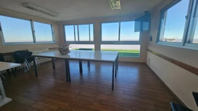 Apartamento en Venta en Malvin con Balcón/ A pasos de la Rambla