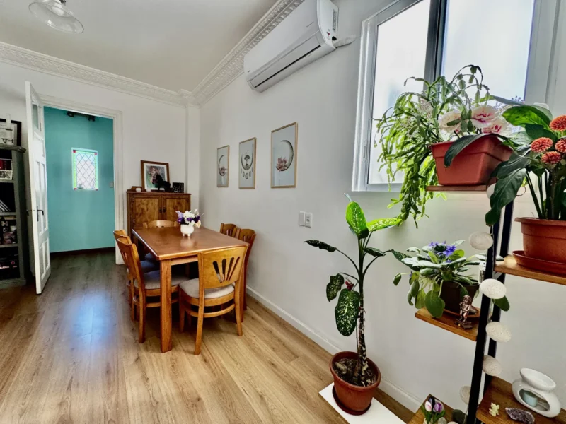 VENTA Gran Apto Renovado/2 Dorm/Balcon/a pasos de Bvr España, Cordon