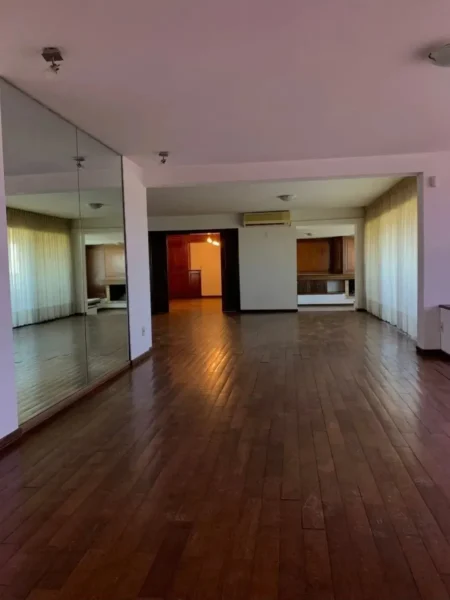 VENTA Gran Piso sobre Rbla.Gandhi/5 dorm/4 baños/350m2/Punta Carretas