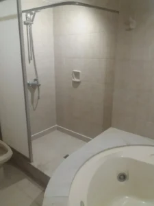VENTA Gran Piso sobre Rbla.Gandhi/5 dorm/4 baños/350m2/Punta CARRETAS