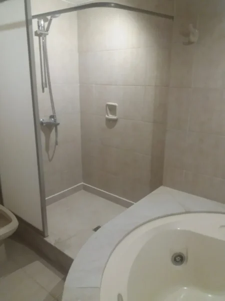 VENTA Gran Piso sobre Rbla.Gandhi/5 dorm/4 baños/350m2/Punta Carretas