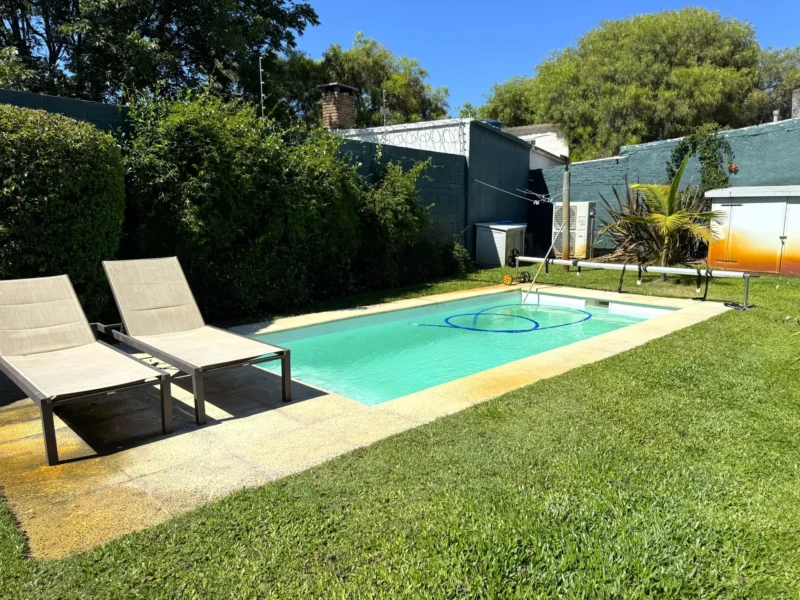 VENTA Exclusiva Casa Remodelada/4 Dorm/3 Baños/piscina/ggex2/Lagomar Sur