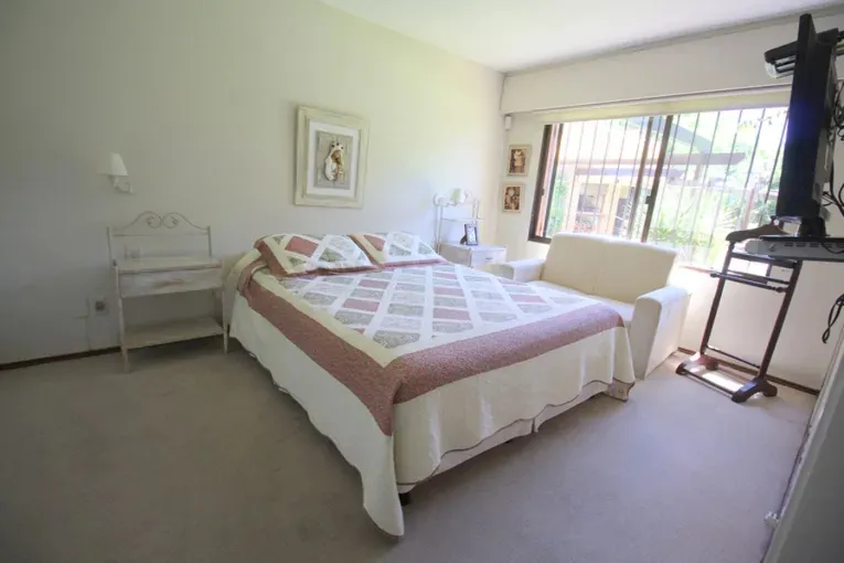 VENTA Exclusiva Residencia,1087m2/3 Suites/Barbacoa/Piscina/Carrasco Sur