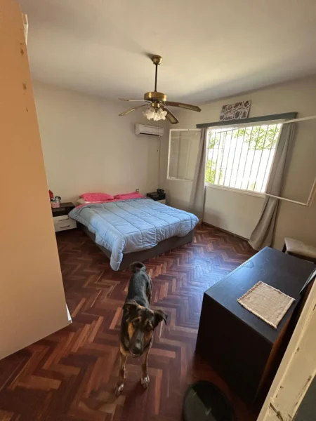 VENTA A pasos de Colegio British/235m2/2 Dorm/cochera/jardin/Carrasco Norte