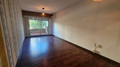 Apartamento en Venta en Malvin con Balcón/ A pasos de la Rambla