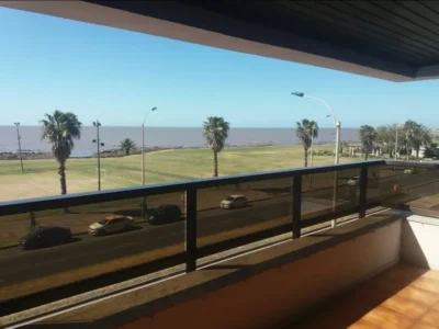 VENTA Gran Piso sobre Rbla.Gandhi/5 dorm/4 baños/350m2/Punta CARRETAS