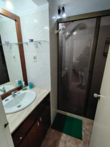 VENTA Piso 9 al Frente/Gge/2 Dorm/65m2/Balcon/Buceo