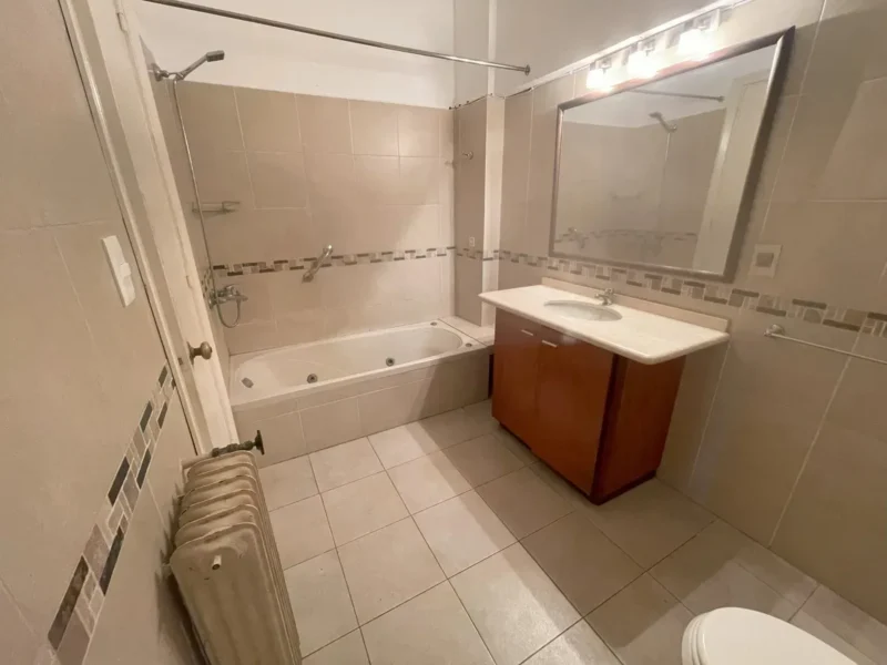 EN VENTA 177m2/4 Dorm/3 Baños/cochera/calefaccion/Av 18 de Julio/Cordon