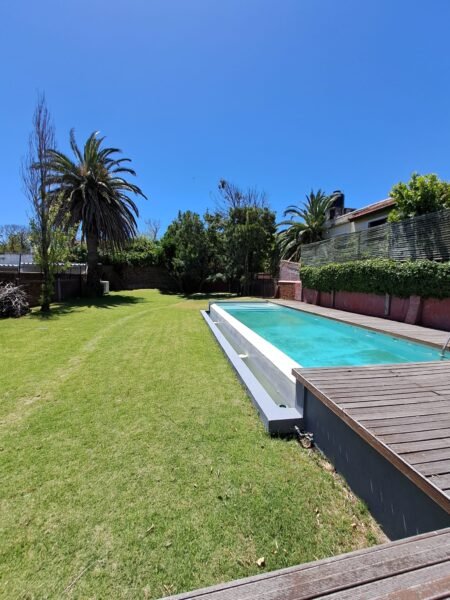 VENTA Residencia de Lujo Frente al Mar en Carrasco Sur/1600 M2/Piscina Infinita