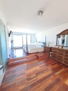 VENTA Residencia de Lujo Frente al Mar en Carrasco Sur/1600 M2/Piscina Infinita