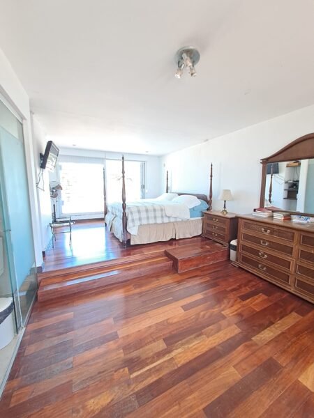VENTA Residencia de Lujo Frente al Mar en Carrasco Sur/1600 M2/Piscina Infinita