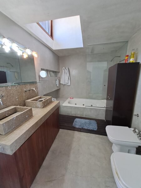 VENTA Residencia de Lujo Frente al Mar en Carrasco Sur/1600 M2/Piscina Infinita