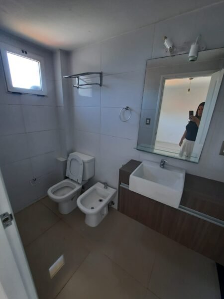 VENTA Con Renta/Apta Banco/2d/2b/74m/Terraza/Doble Balcon/a pasos del Águila