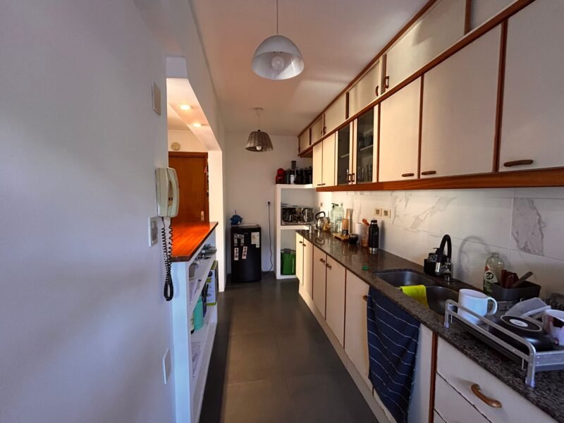 VENTA Acepta Banco/2 Dorm+Esc/2 Baños/Gge/Doble Patio/110m2/Bvr España y Luis de la Torre