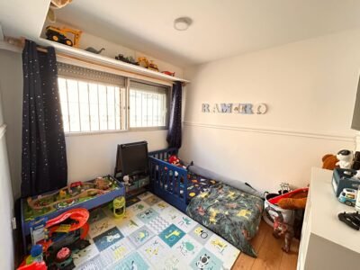 VENTA Acepta Banco/2 Dorm+Esc/2 Baños/Gge/Doble Patio/110m2/Bvr España y Luis de la Torre