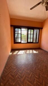 Se vende casa en Carrasco sobre Máximo Tajes, 362m2, 3 dormitorios, barbacoa, garage, a pasos de Colegio British
