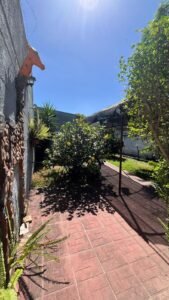 Se vende casa en Carrasco sobre Máximo Tajes, 362m2, 3 dormitorios, barbacoa, garage, a pasos de Colegio British