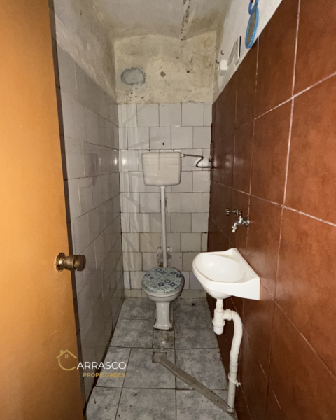 CASA EN VENTA EN BARRIO REDUCTO – AMPLITUD Y POTENCIAL
