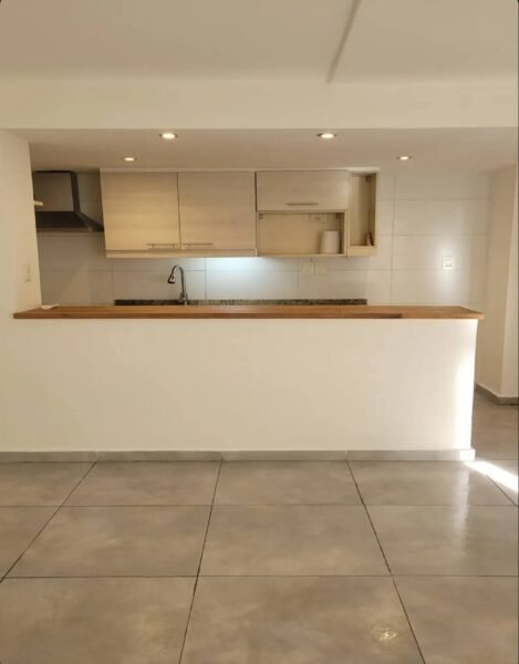 Piso 1 al Frente/a 200m de la rambla/con renta hasta 12-2026/1 dorm/balcon/Palermo