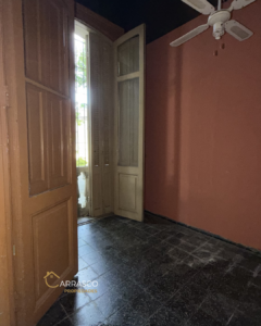 CASA EN VENTA EN BARRIO REDUCTO – AMPLITUD Y POTENCIAL