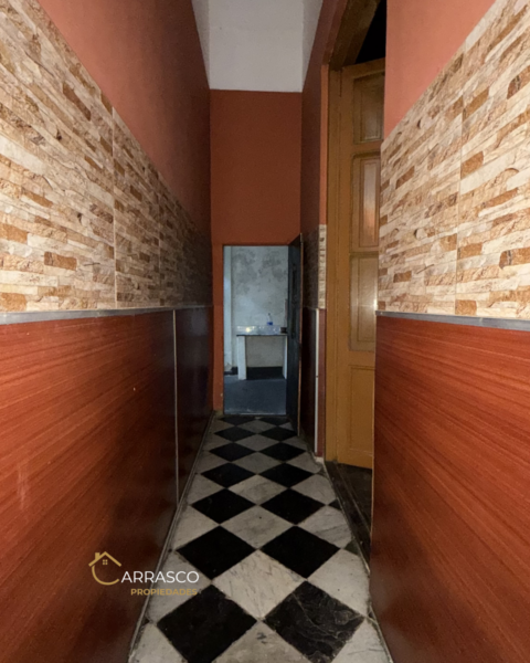 CASA EN VENTA EN BARRIO REDUCTO – AMPLITUD Y POTENCIAL