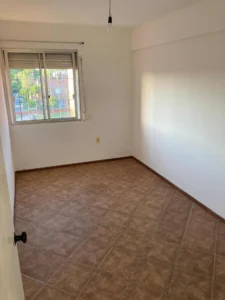 Apto en Venta, sobre Alejandro Gallinal en la zona de Malvin Norte.