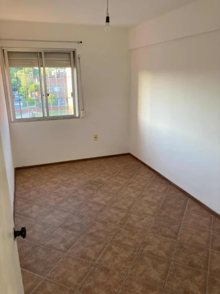 Apto en Venta, sobre Alejandro Gallinal en la zona de Malvin Norte.