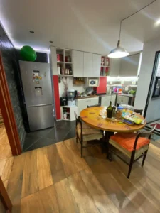 Venta Impecable Apartamento tipo Casa, 2 Dormitorios y 2 Patios en Centro