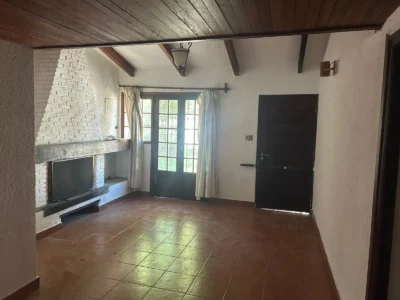 Casa en Alquiler FAMILIA O EMPRESA/Zona de Colegios/Fondo/Barbacoa/Apto Indepte.